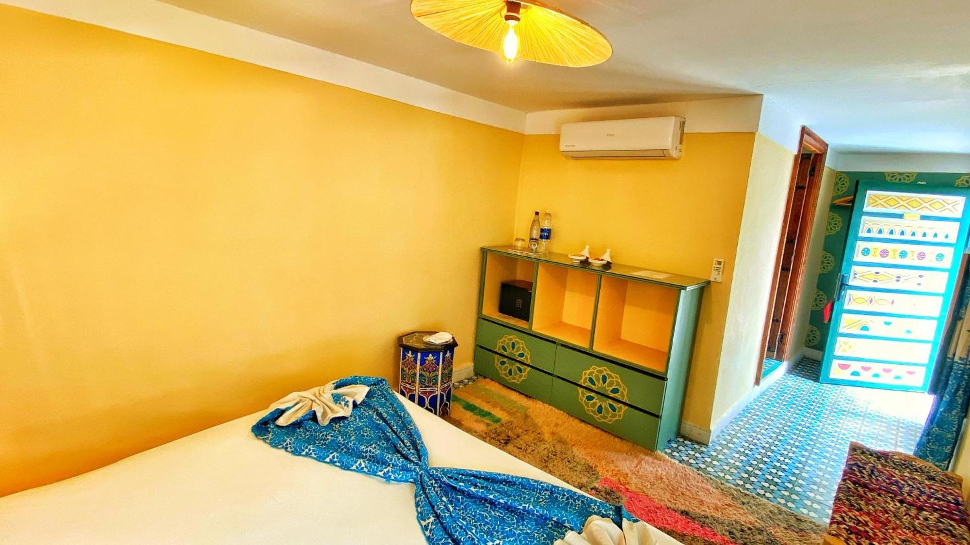 The Little Hara Riad *